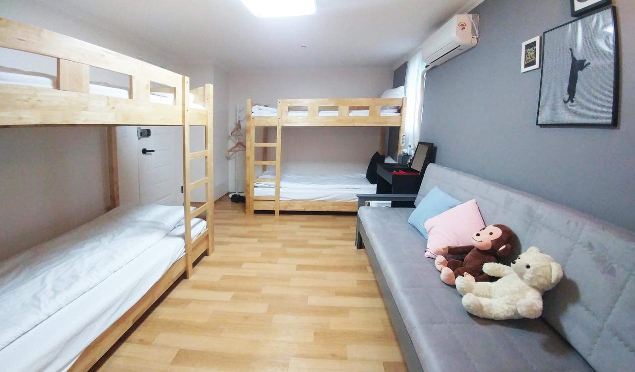 The Blossom Yeonnam Guesthouse Seoul Exterior photo