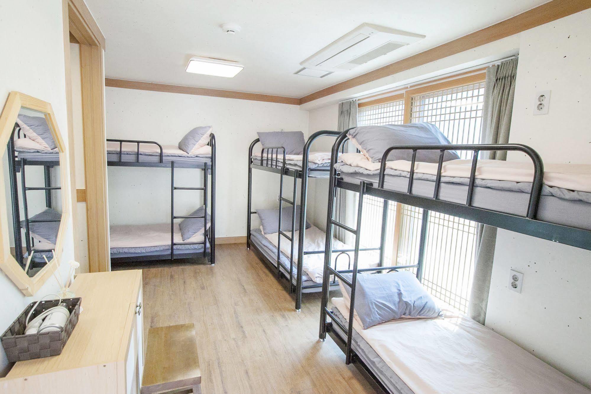 The Blossom Yeonnam Guesthouse Seoul Exterior photo